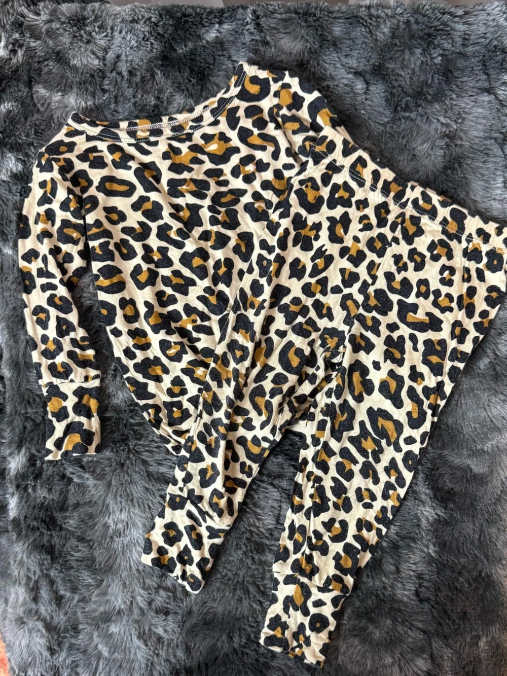Posh Peanut Leopard Print Long Sleeve Pajamas Set - Neutral & Black